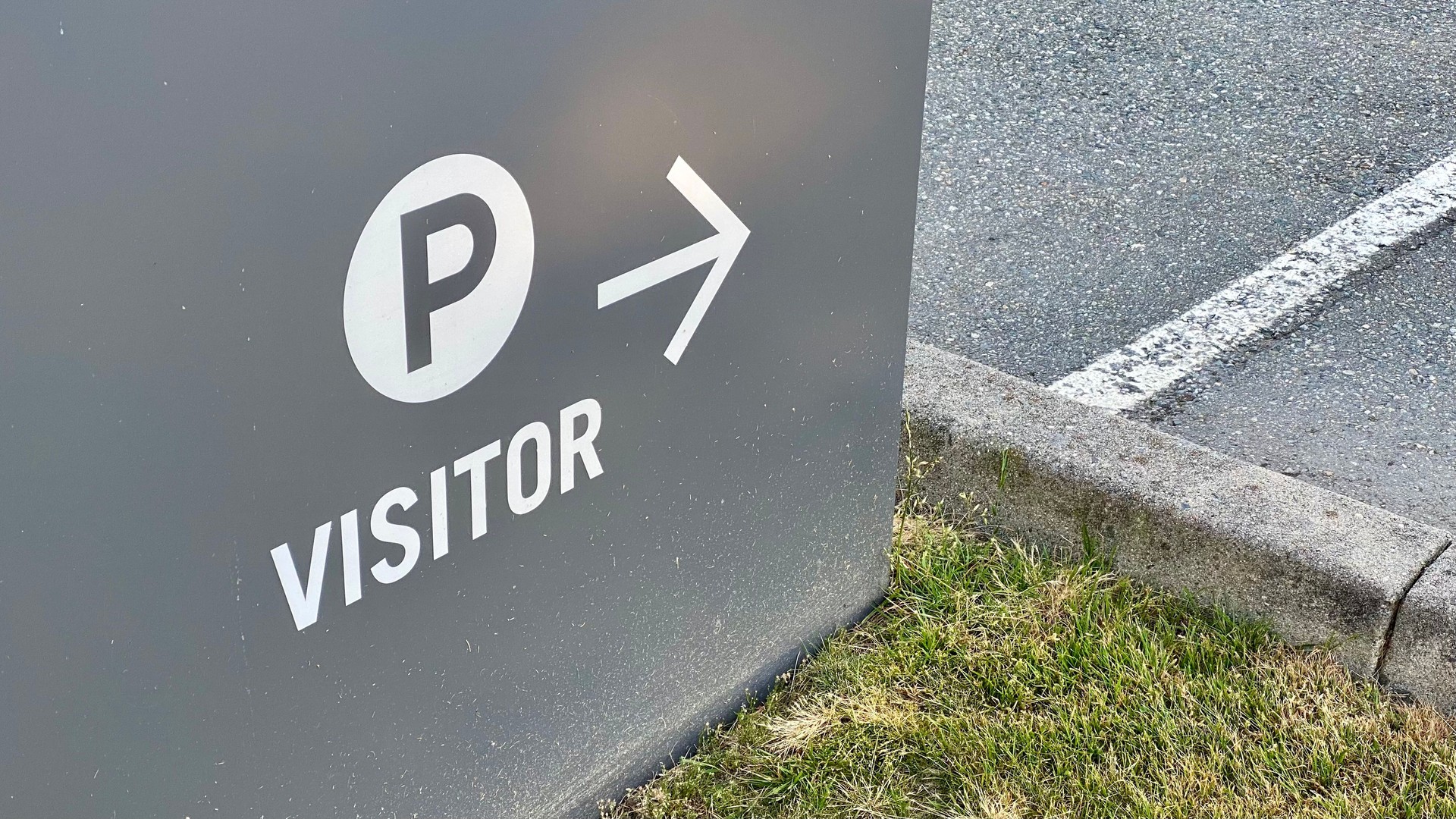 Visitor parking lot destination arrow